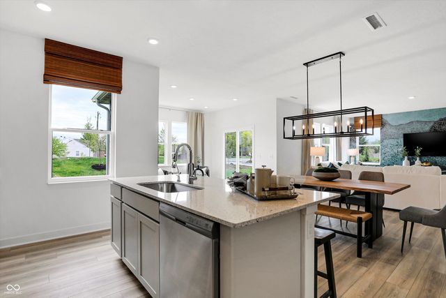 7422 Allesley Drive, Avon, IN 46123