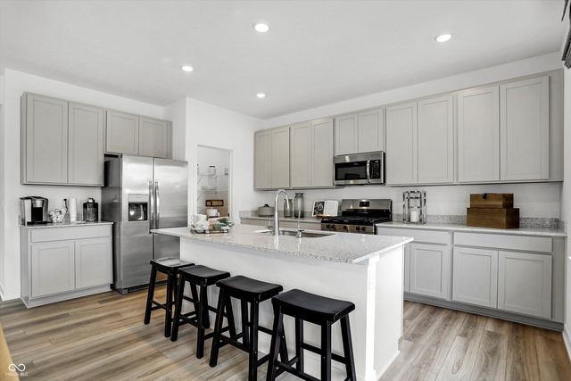 7422 Allesley Drive, Avon, IN 46123