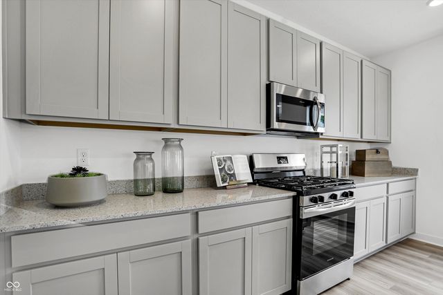 7422 Allesley Drive, Avon, IN 46123