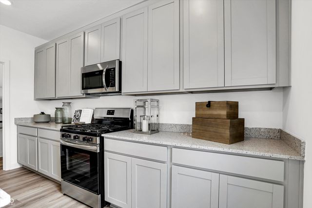 7422 Allesley Drive, Avon, IN 46123