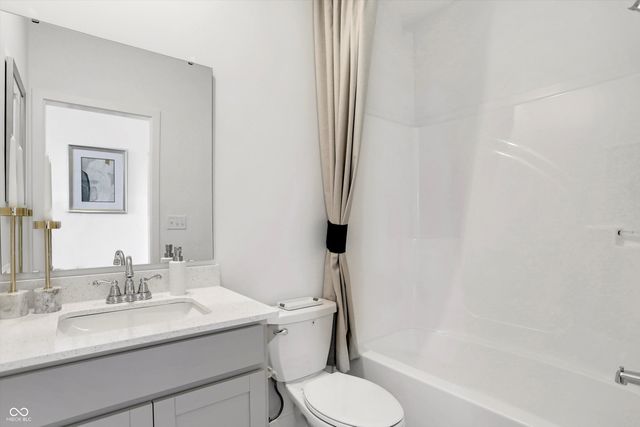 7422 Allesley Drive, Avon, IN 46123