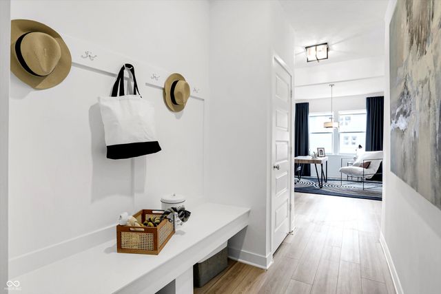 7422 Allesley Drive, Avon, IN 46123