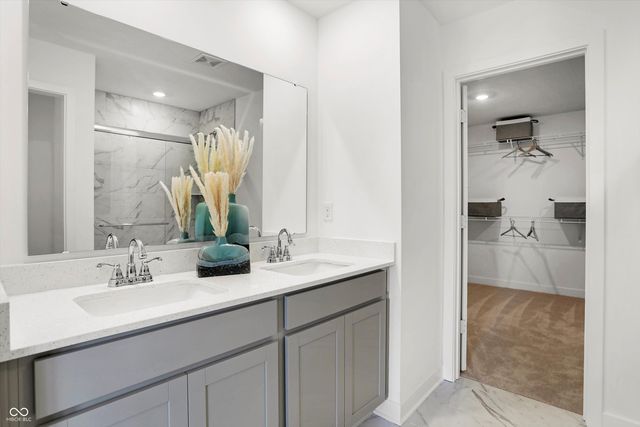 7422 Allesley Drive, Avon, IN 46123