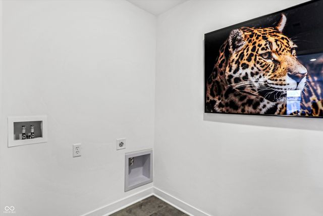 7422 Allesley Drive, Avon, IN 46123