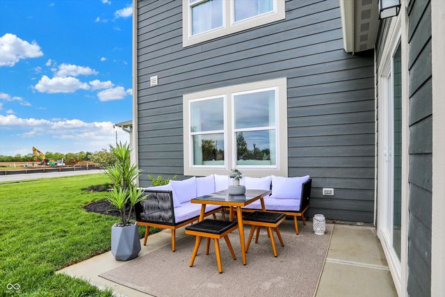 7422 Allesley Drive, Avon, IN 46123