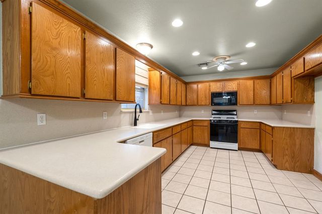 1001 Buckingham Drive, Newcastle, OK 73065