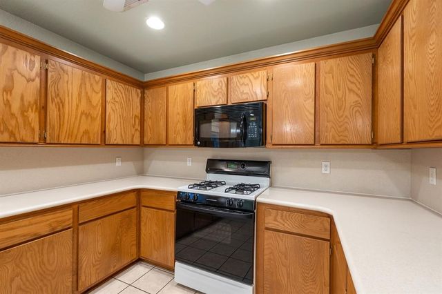 1001 Buckingham Drive, Newcastle, OK 73065