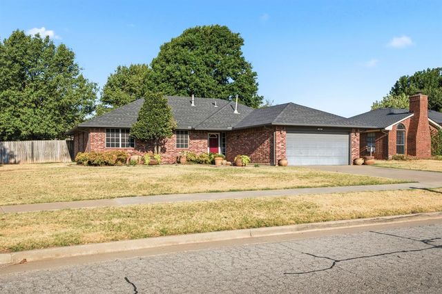 1001 Buckingham Drive, Newcastle, OK 73065