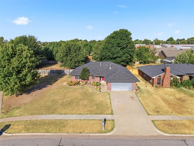 1001 Buckingham Drive, Newcastle, OK 73065