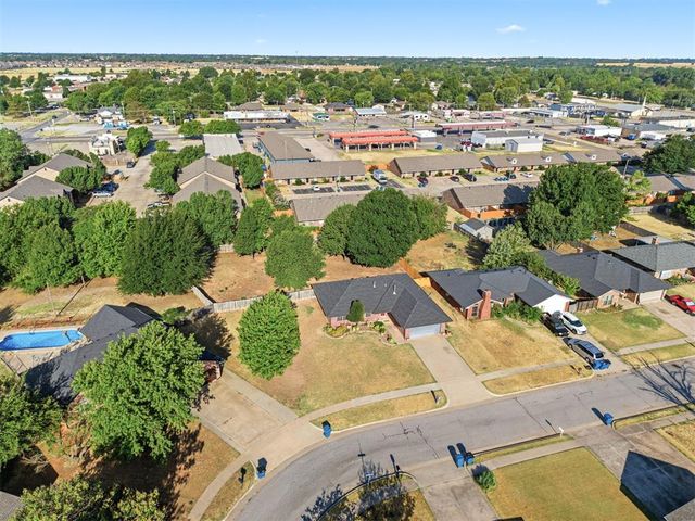 1001 Buckingham Drive, Newcastle, OK 73065