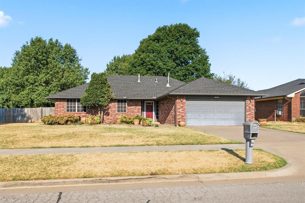 1001 Buckingham Drive, Newcastle, OK 73065