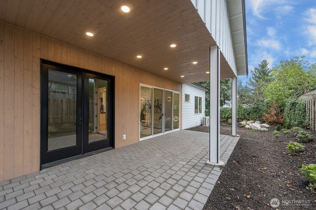 10811 24th Avenue NE, Seattle, WA 98125