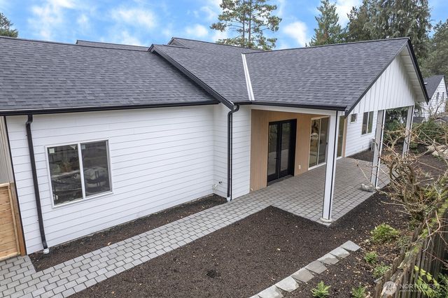 10811 24th Avenue NE, Seattle, WA 98125