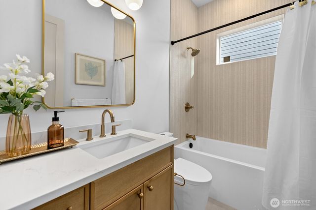 10811 24th Avenue NE, Seattle, WA 98125