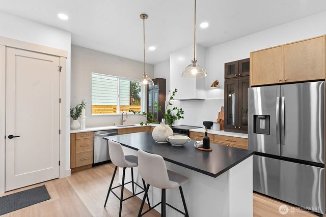 10811 24th Avenue NE, Seattle, WA 98125