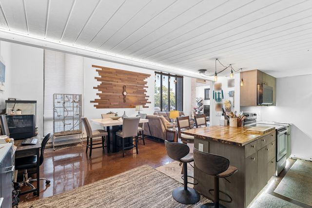 40 N TOWER Road 1E, Oak Brook, IL 60523