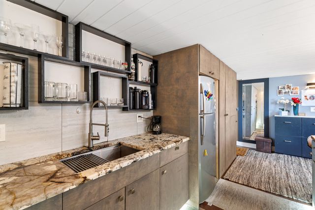 40 N TOWER Road 1E, Oak Brook, IL 60523