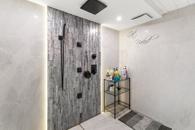 40 N TOWER Road 1E, Oak Brook, IL 60523