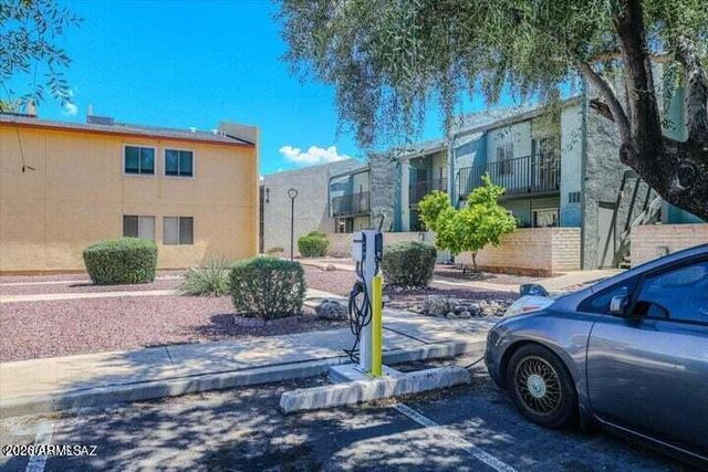 818 S LANGLEY Avenue 201, Tucson, AZ 85710