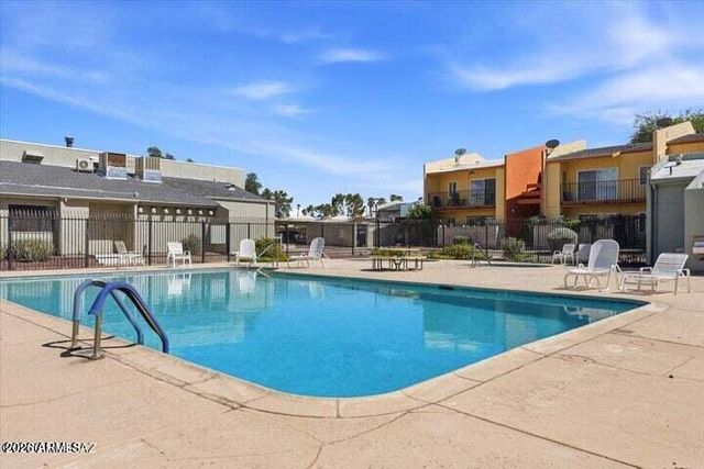 818 S LANGLEY Avenue 201, Tucson, AZ 85710