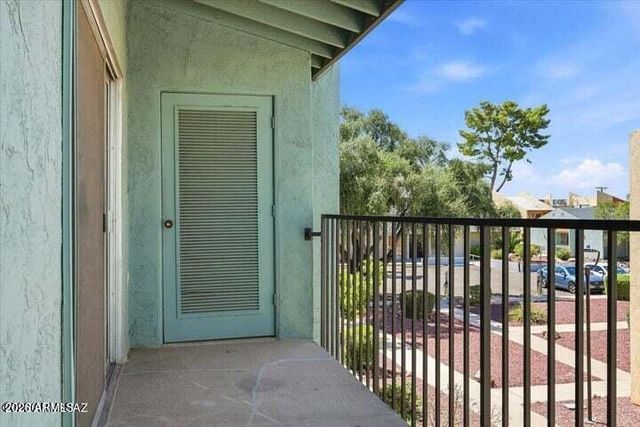 818 S LANGLEY Avenue 201, Tucson, AZ 85710