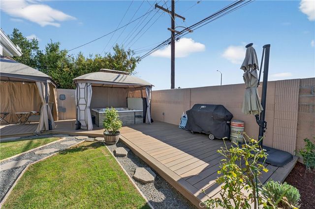8812 Sapphire Avenue, Westminster, CA 92683