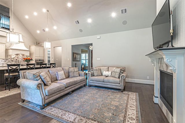 8970 Navigation Circle, Montgomery, TX 77316