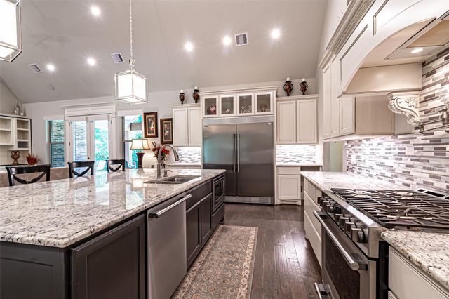 8970 Navigation Circle, Montgomery, TX 77316