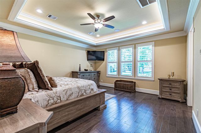 8970 Navigation Circle, Montgomery, TX 77316