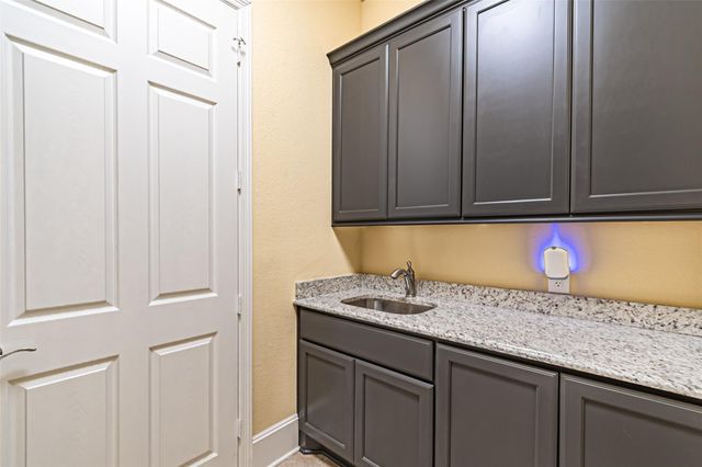 8970 Navigation Circle, Montgomery, TX 77316
