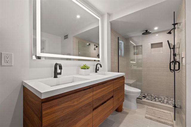 380 8TH AVENUE N 4, Tierra Verde, FL 33715