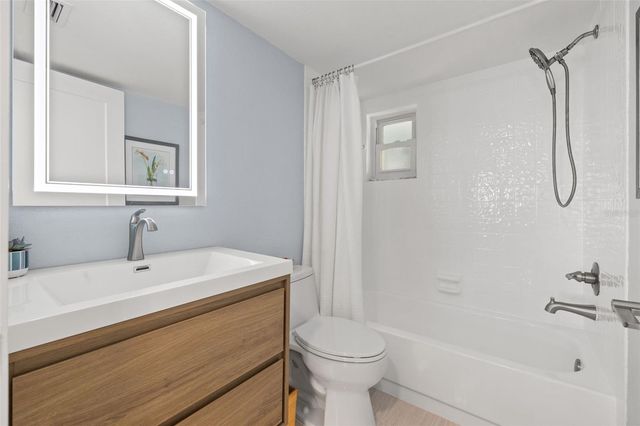 380 8TH AVENUE N 4, Tierra Verde, FL 33715