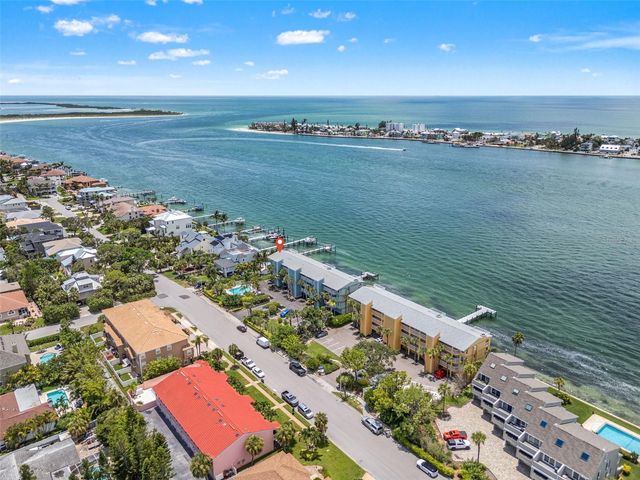 380 8TH AVENUE N 4, Tierra Verde, FL 33715