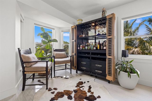 380 8TH AVENUE N 4, Tierra Verde, FL 33715