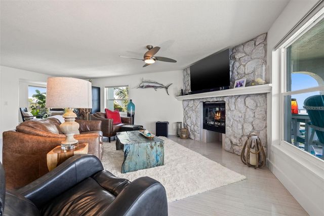 380 8TH AVENUE N 4, Tierra Verde, FL 33715