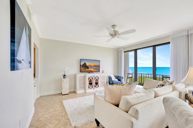 70 CELESTIAL Way 203, Juno Beach, FL 33408