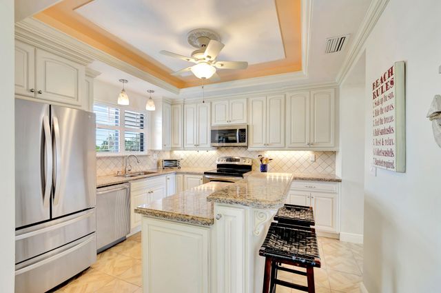 70 CELESTIAL Way 203, Juno Beach, FL 33408
