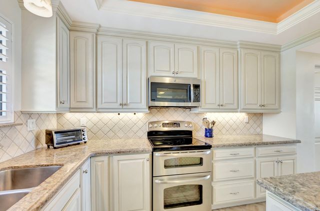 70 CELESTIAL Way 203, Juno Beach, FL 33408