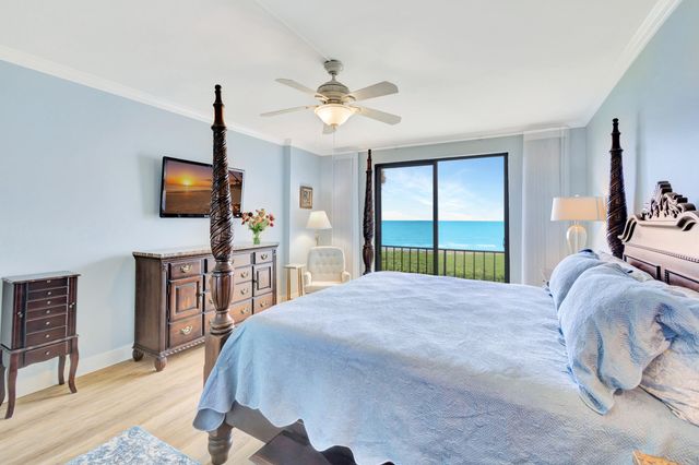 70 CELESTIAL Way 203, Juno Beach, FL 33408