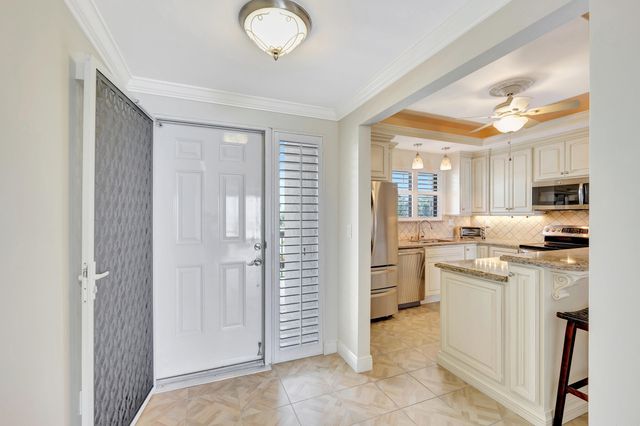 70 CELESTIAL Way 203, Juno Beach, FL 33408