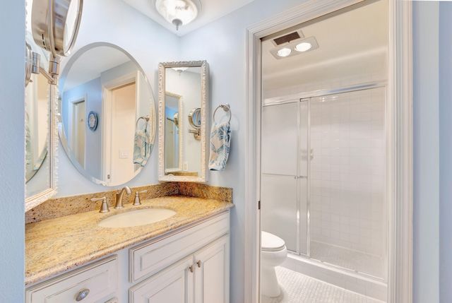 70 CELESTIAL Way 203, Juno Beach, FL 33408