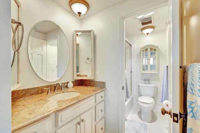 70 CELESTIAL Way 203, Juno Beach, FL 33408