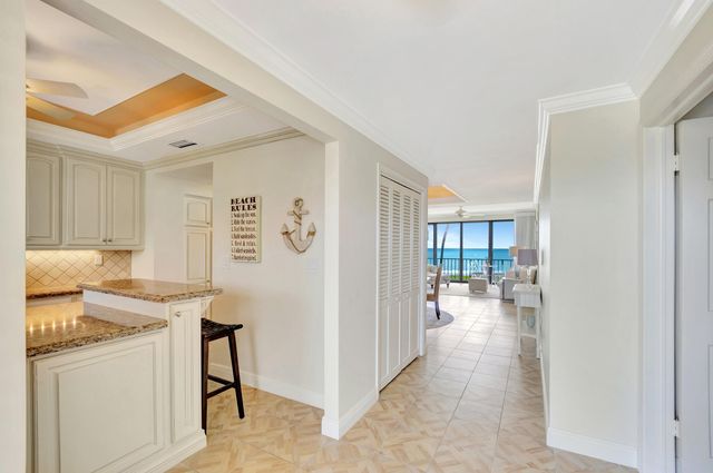 70 CELESTIAL Way 203, Juno Beach, FL 33408
