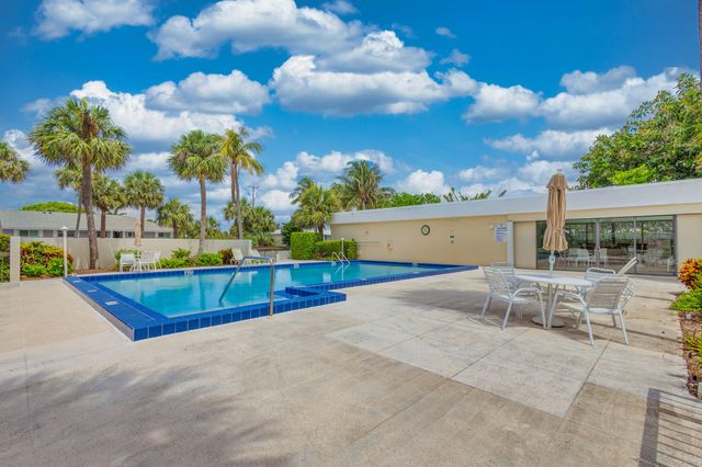 70 CELESTIAL Way 203, Juno Beach, FL 33408