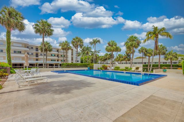 70 CELESTIAL Way 203, Juno Beach, FL 33408