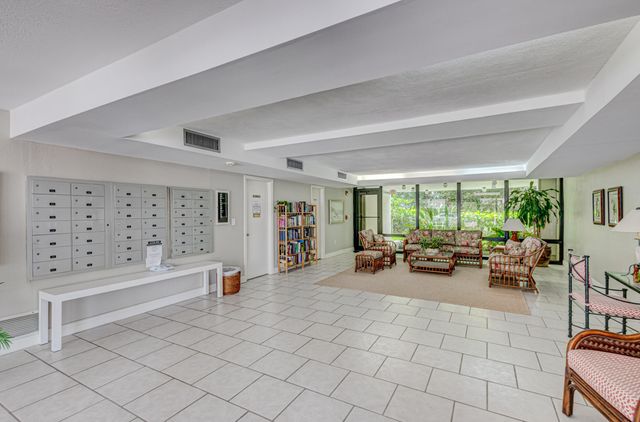 70 CELESTIAL Way 203, Juno Beach, FL 33408