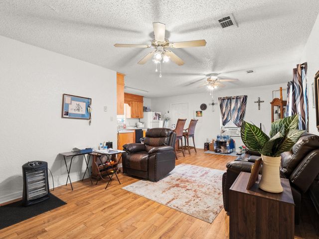216 Hammond, Hornbeck, LA 71439