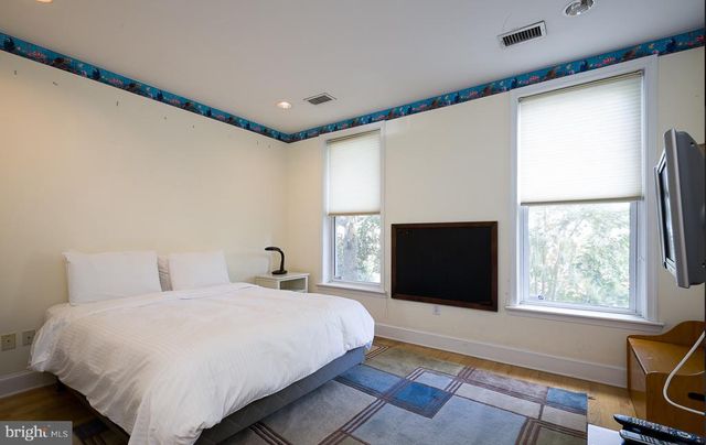 1434 T ST NW, Washington, DC 20009