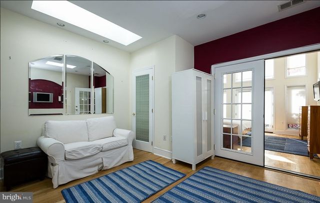 1434 T ST NW, Washington, DC 20009