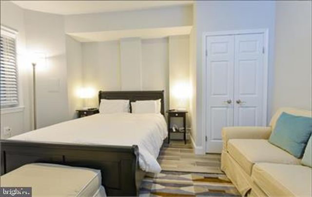 1434 T ST NW, Washington, DC 20009